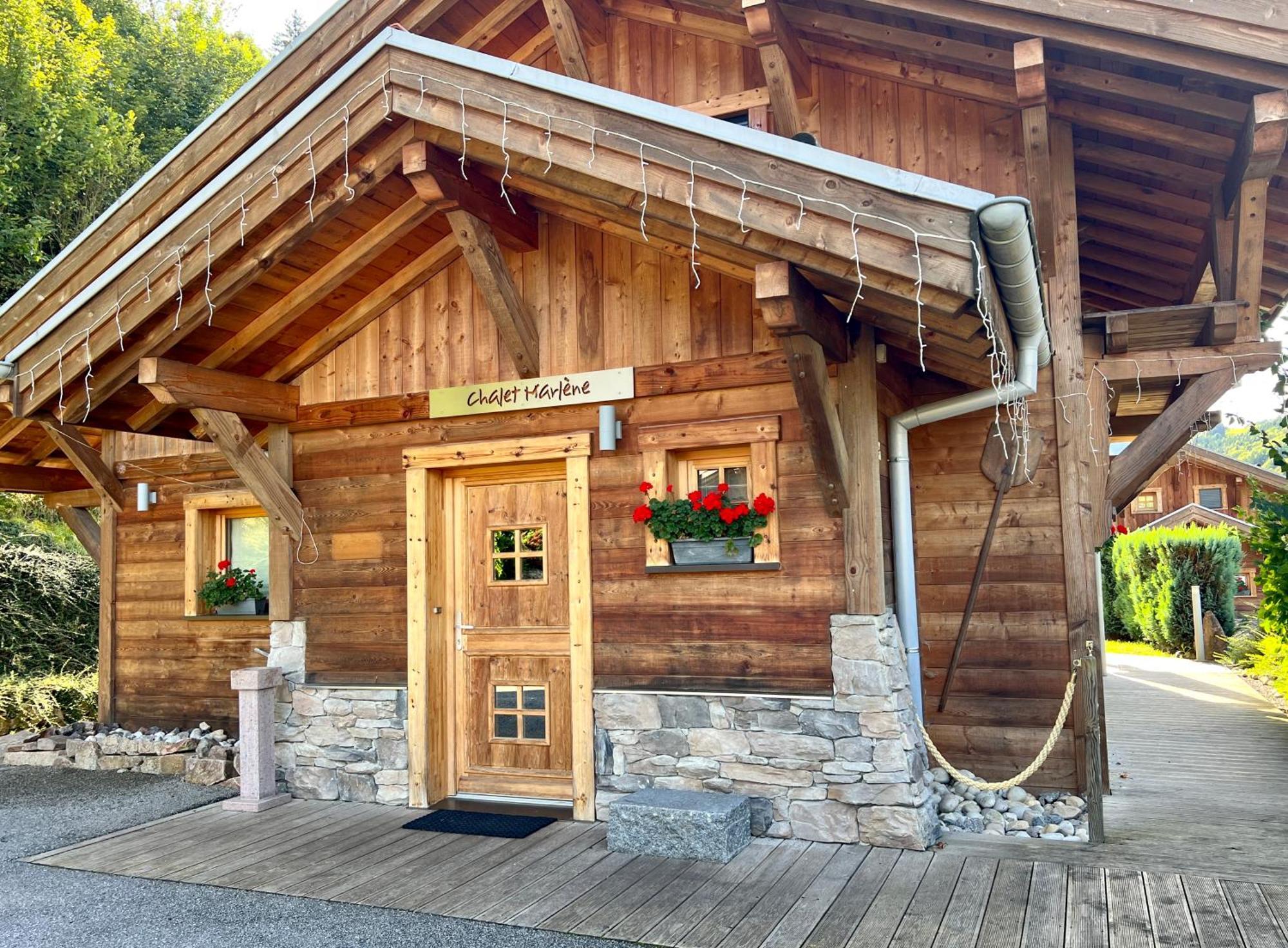 Logis Hotel, Chalets Et Restaurant Les Chatelmines La Bresse Eksteriør billede