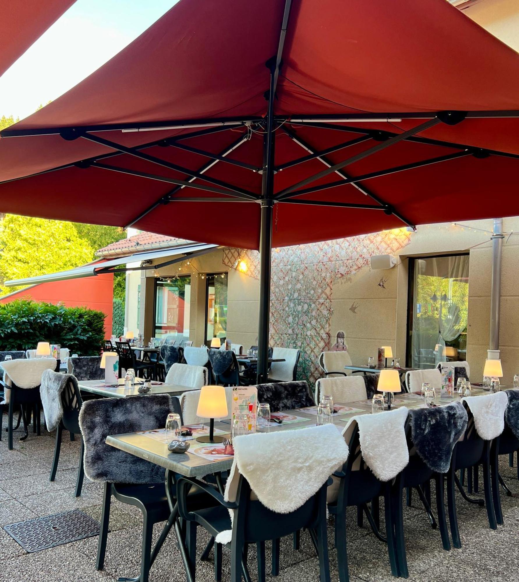 Logis Hotel, Chalets Et Restaurant Les Chatelmines La Bresse Eksteriør billede