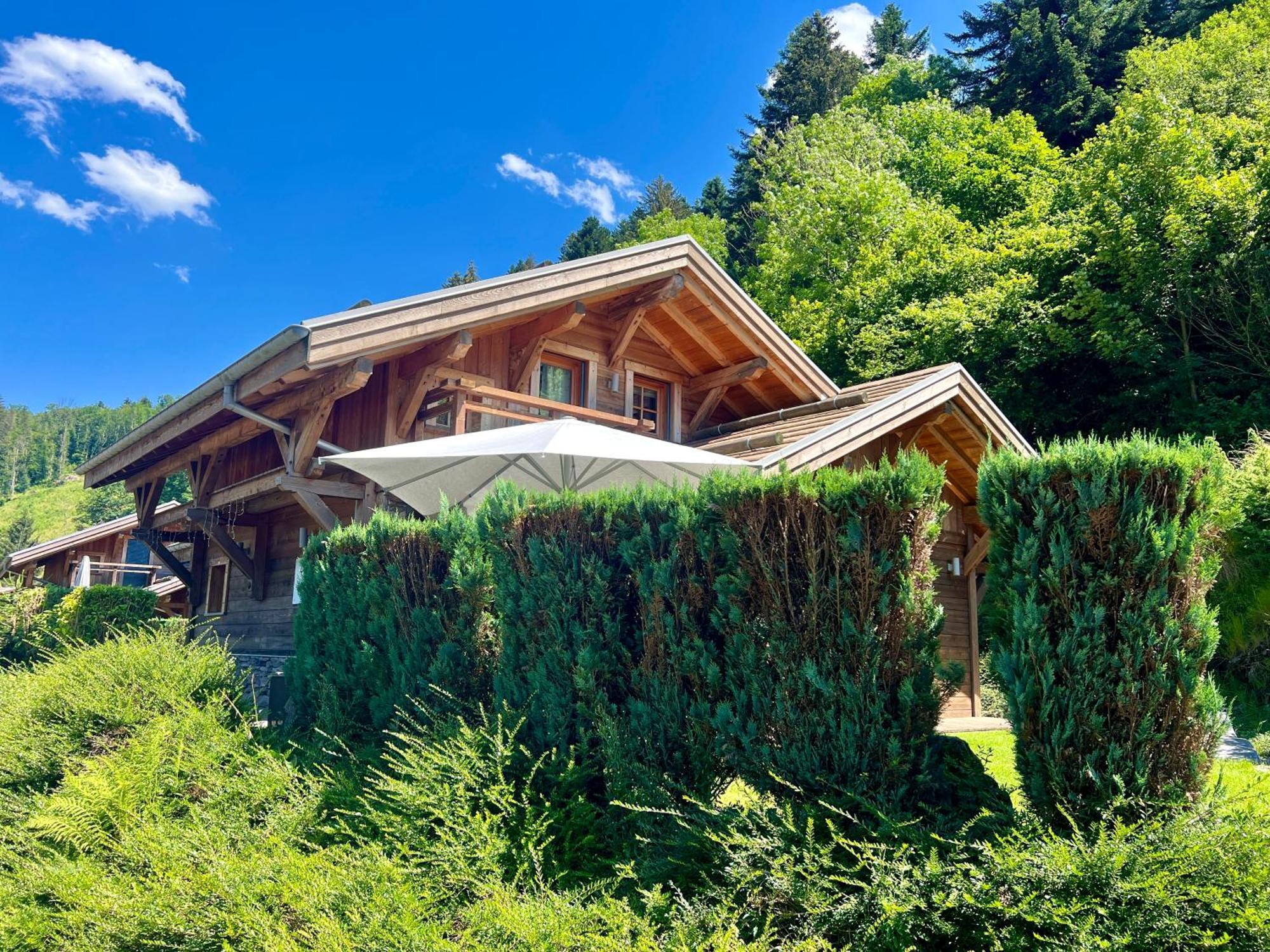 Logis Hotel, Chalets Et Restaurant Les Chatelmines La Bresse Eksteriør billede