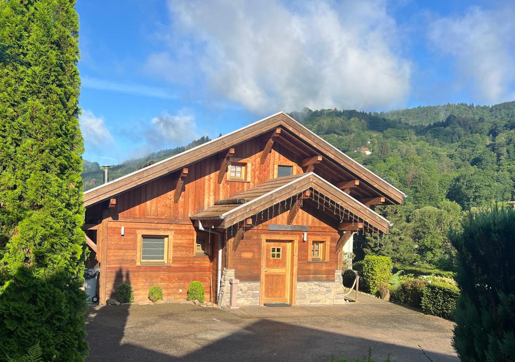 Logis Hotel, Chalets Et Restaurant Les Chatelmines La Bresse Eksteriør billede