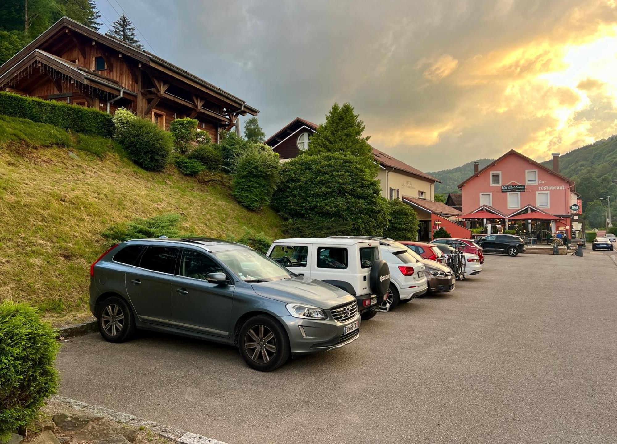 Logis Hotel, Chalets Et Restaurant Les Chatelmines La Bresse Eksteriør billede